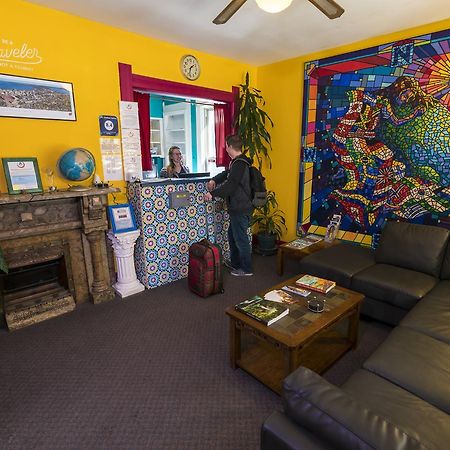 Hi - Madison Hostel Экстерьер фото