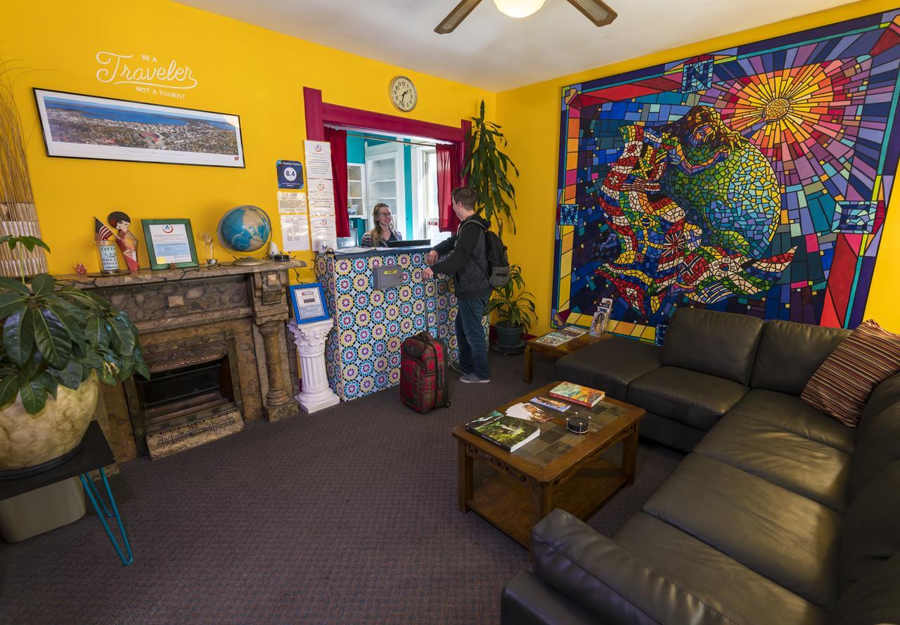 Hi - Madison Hostel Экстерьер фото