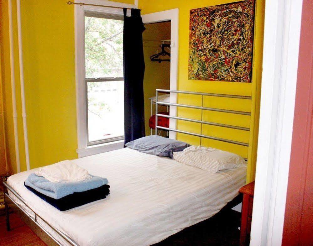 Hi - Madison Hostel Экстерьер фото