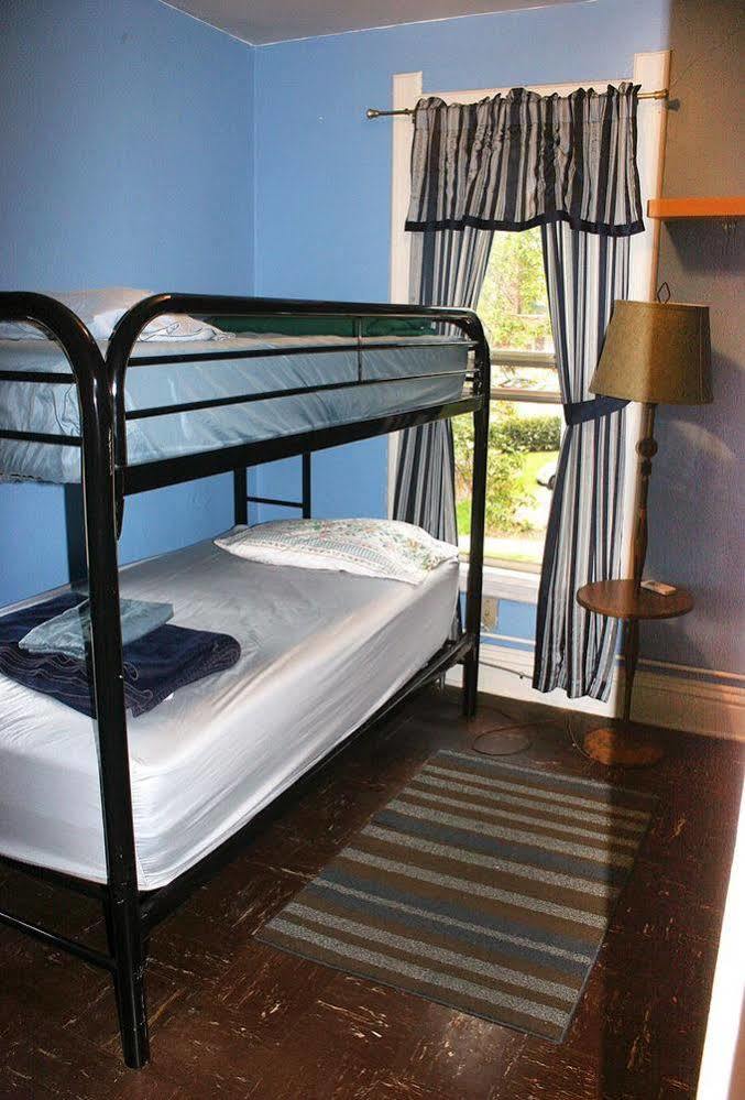 Hi - Madison Hostel Экстерьер фото